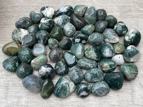 Moss agate tumbled - moss,